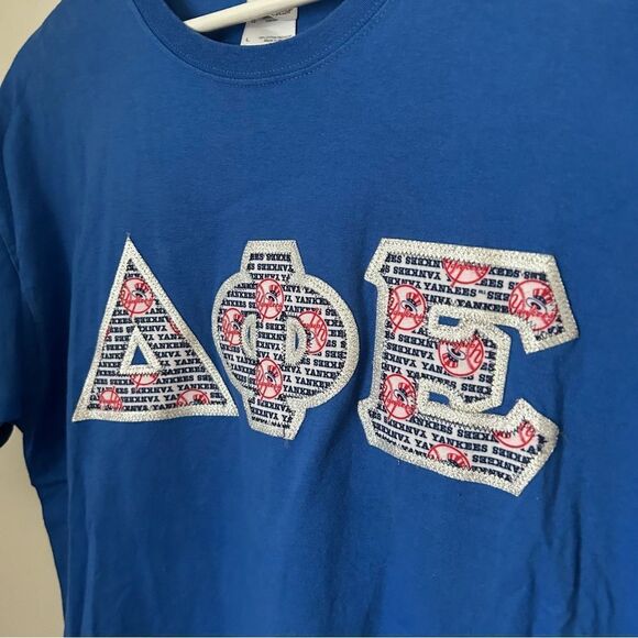 Delta Phi Epsilon Stitched Letter Tee Shirt NY Yankees Blue MLB Baseball Crew - Picture 2 of 10
